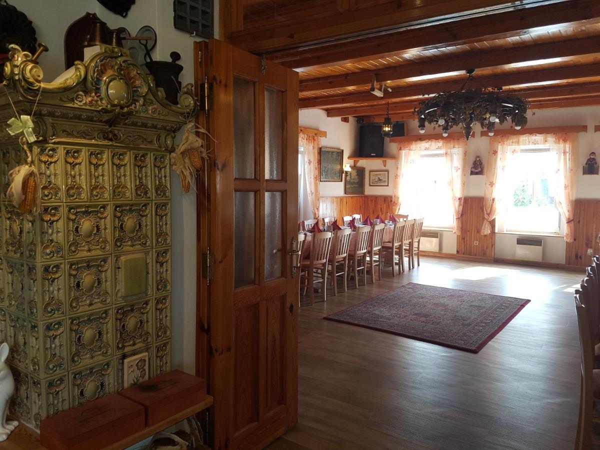 Hostinec Selsky Dvur Zbiroh Exterior foto